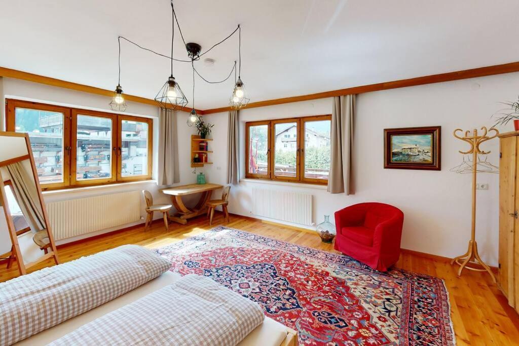 Haus Alberto - Haus Mit 2 Ferienwohnungen Ötztal-Bahnhof Exterior foto